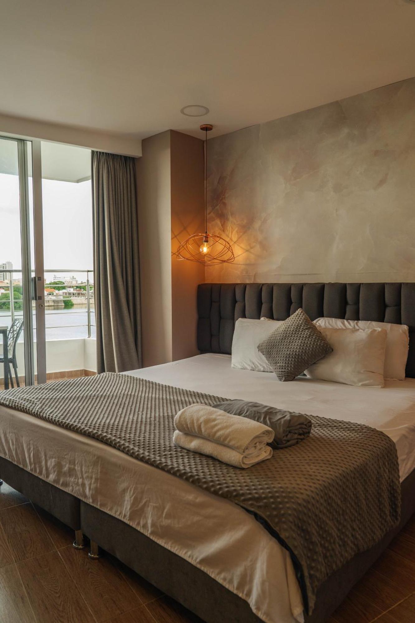 Bahia 79 Apartasuites Cerca Al Centro Cartagena Dış mekan fotoğraf